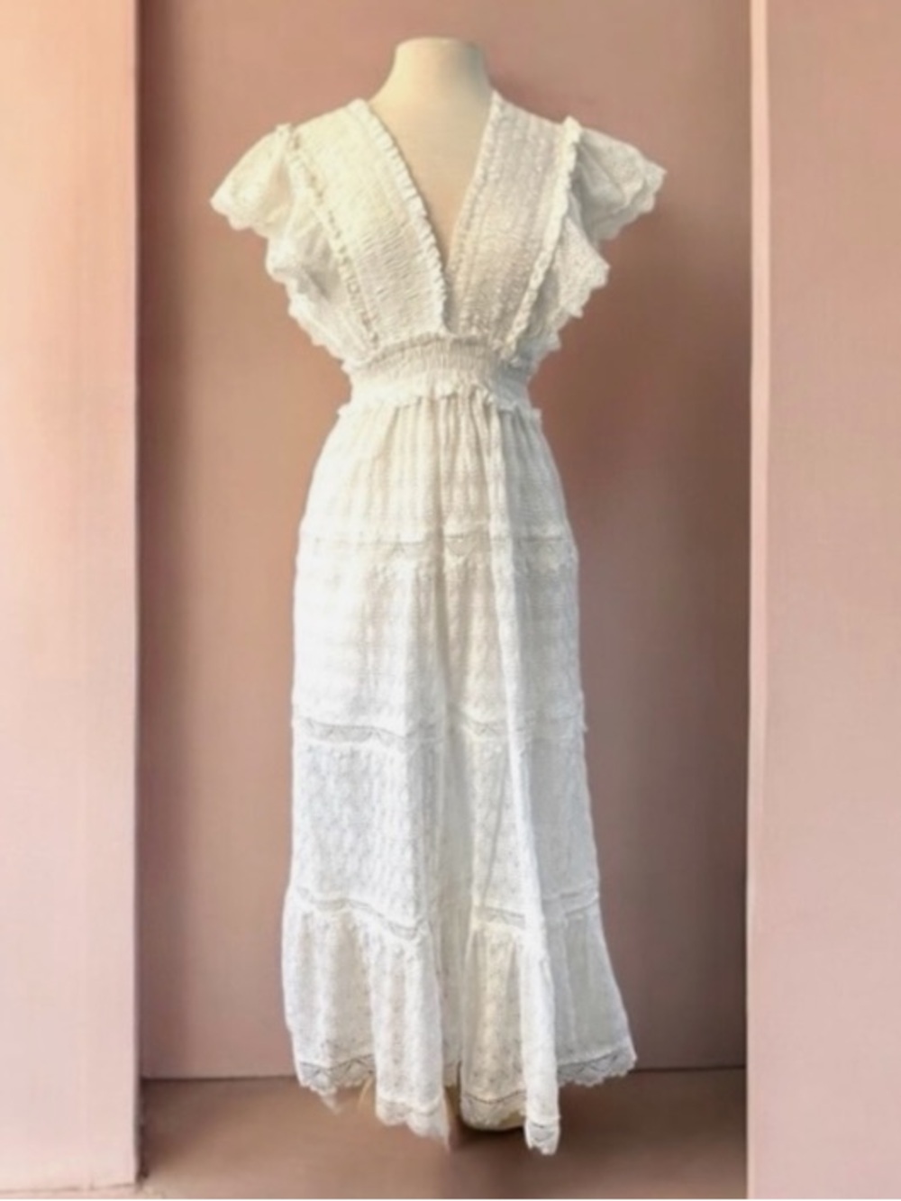 New! WAIMARI Florence Dress White